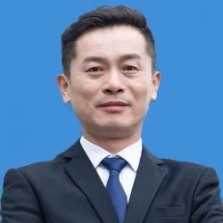 &Ocirc;ng Liang Wu, Gi&aacute;m đốc thiết kế bao b&igrave;